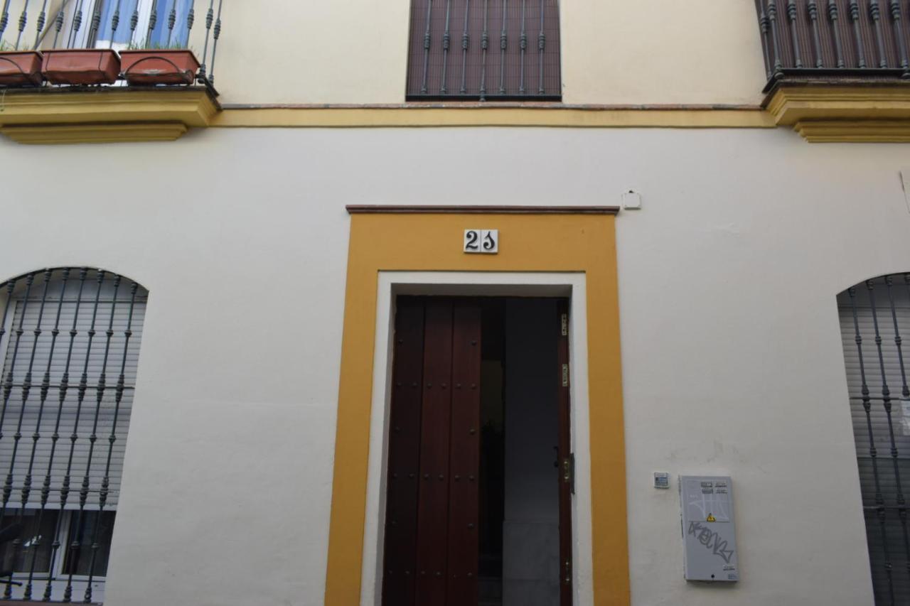 Lira Donkey Appartamento Siviglia Esterno foto